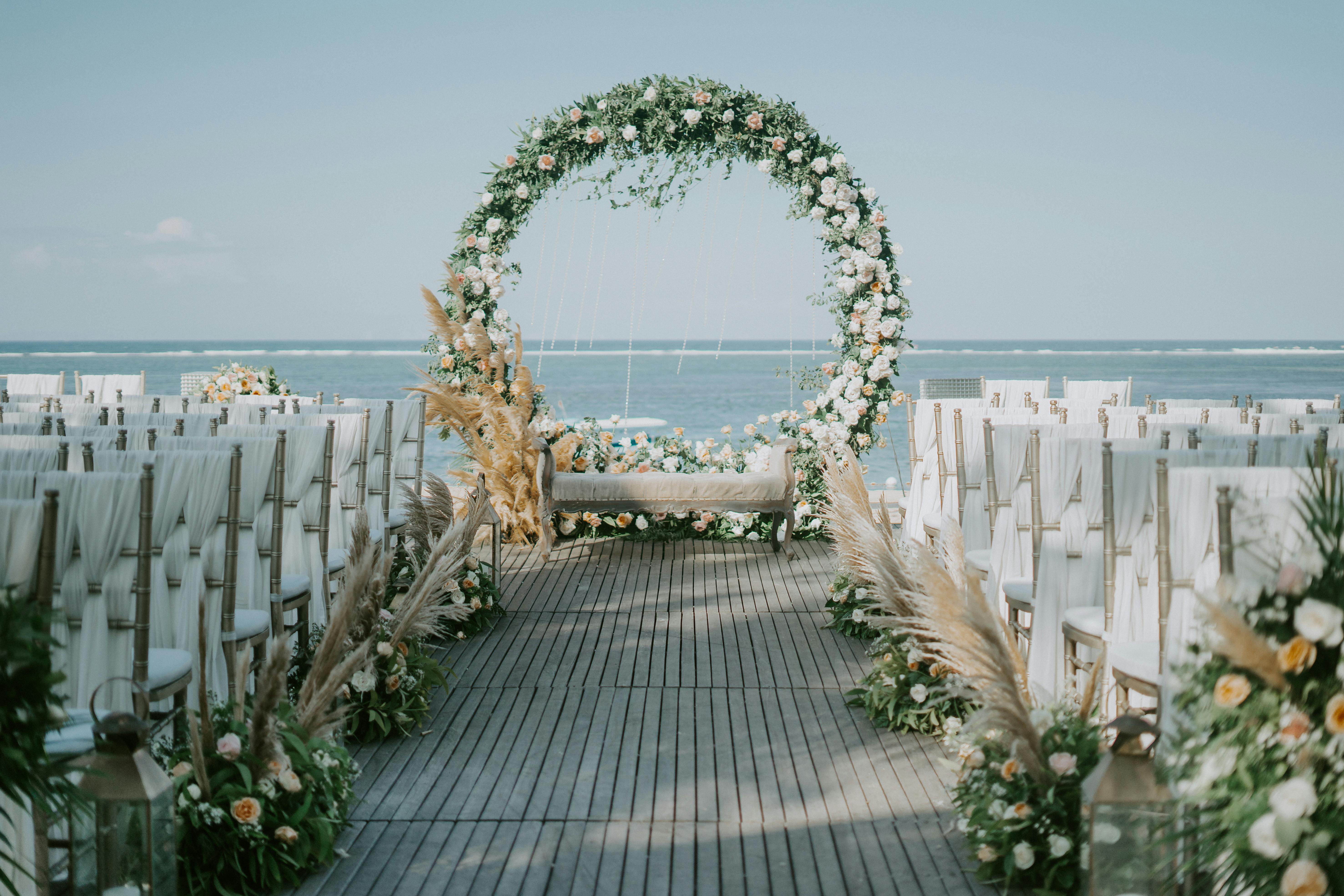 Insider’s Guide to Booking Clarksburg Wedding Venues with Stunning Views